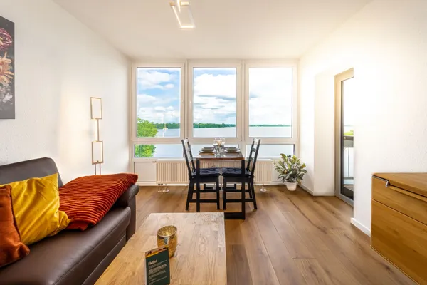 Meerblick am Delf – Wohnzimmer, Ferienwohnung in Bad Zwischenahn