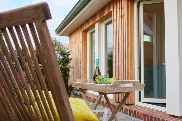 Exklusives Wohnen im umgebauten Stallgebäude – Terrasse, Ferienwohnung in Bad Zwischenahn