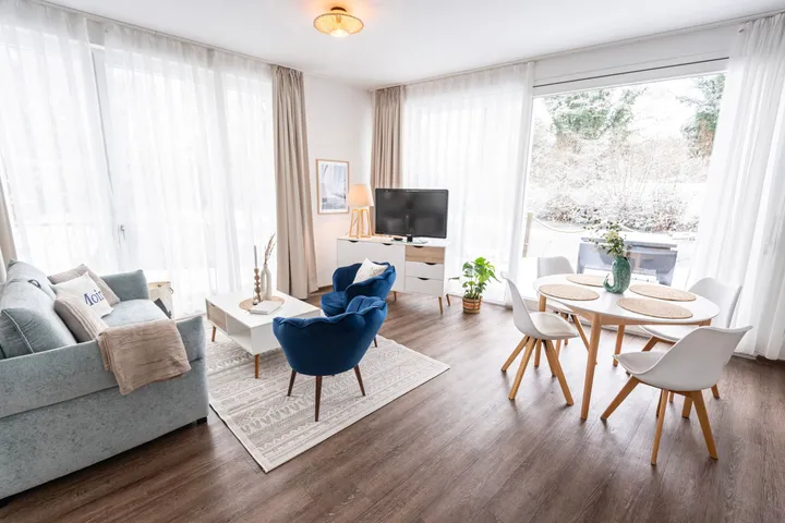 Haus Wasser – Wohnzimmer, Ferienwohnung in Bad Zwischenahn